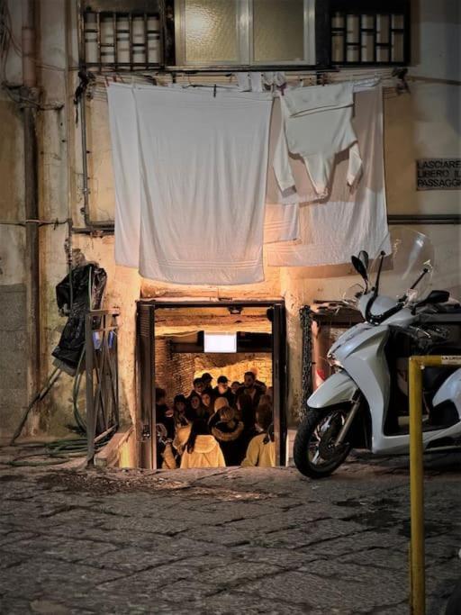 Domus Miraculi: Casa Storica Nel Cuore Di Napoli Exterior photo